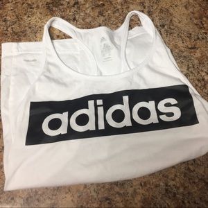 Adidas tank Medium